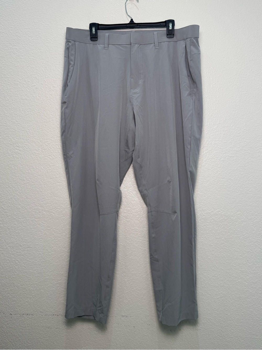 Fabletics The Only Pant Mens 38x32 Gray Classic Fit Stretch Golf Travel